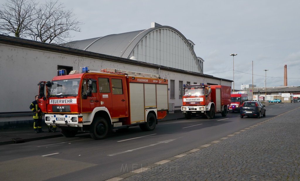 Feuer Koeln Grossmarkt alte abgebrannte Halle P01.JPG